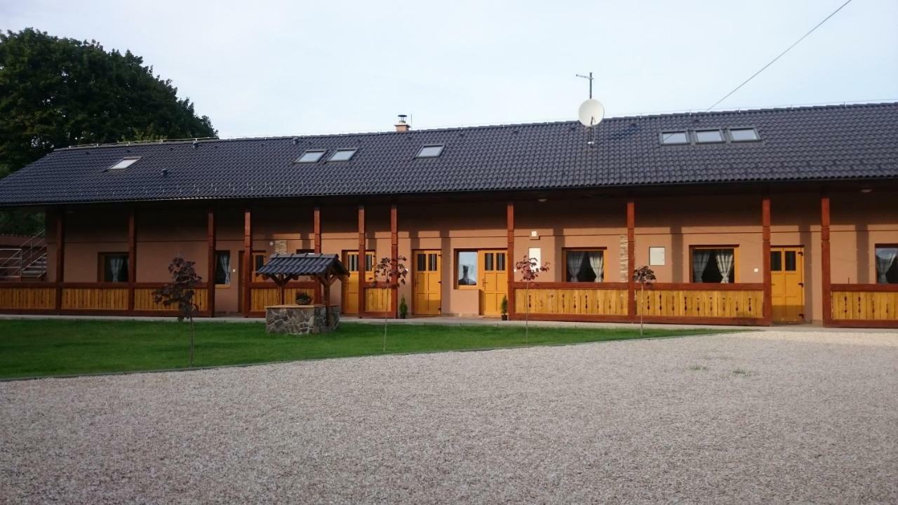 Penzion Vian Krasnohorska Dlha Luka Exteriör bild